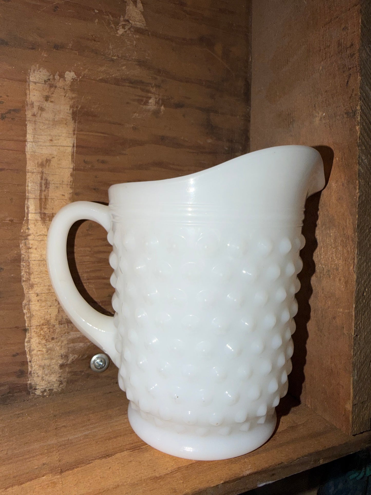 Milk glass Pouring Cup
